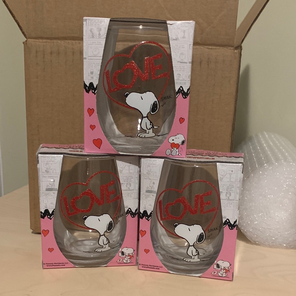 Peanuts Snoopy Stemless Wine Glasses with Red 'LOVE' Heart and Pink Accents